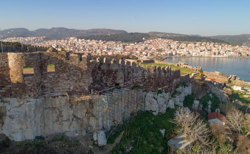 Στερέωση και αποκατάσταση του ΒΑ περιβόλου (τμήμα Β) στο Επάνω Κάστρο και ανάπλαση μιας οικίας Οθωμανικών χρόνων στο Κάτω Κάστρο Μυτιλήνης