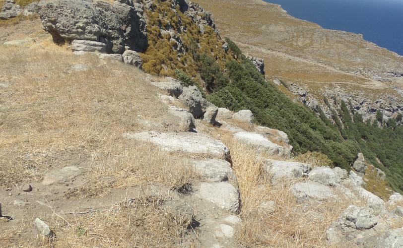 Τοιχοποιίες στη βόρεια πλευρά του οχυρού