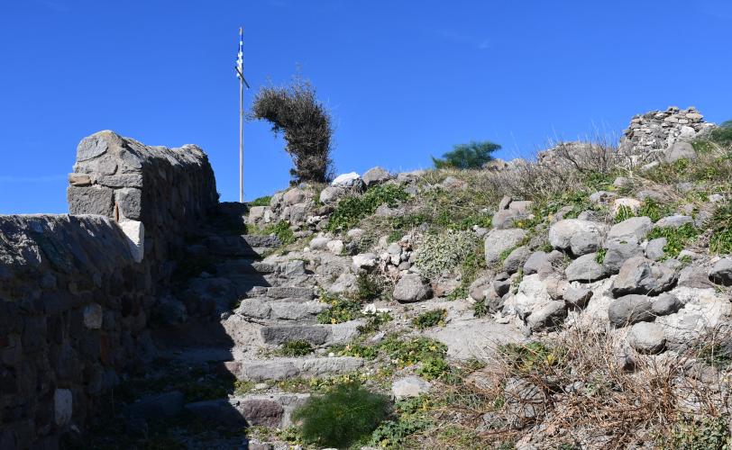 Θεμέλια τοιχοποιίας δυτικού περιβόλου.