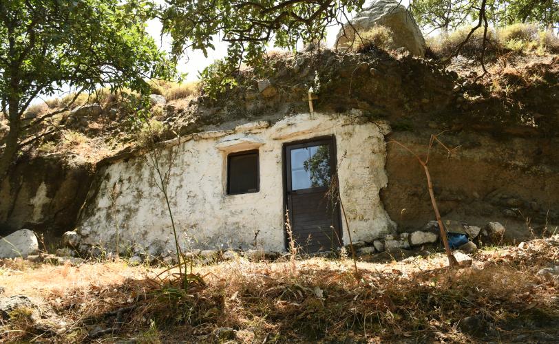 Άποψη του ναΐσκου της Αγίας Παρασκευής εξωτερικά
