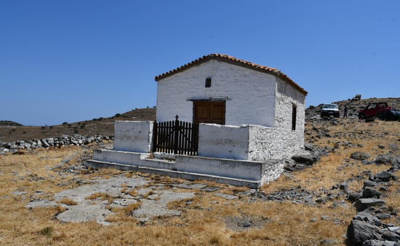 Άποψη του ναΐσκου της Μεταμόρφωσης του Σωτήρος από τα δυτικά