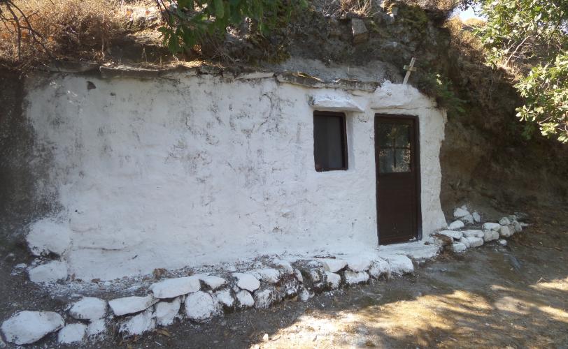 Άποψη του ναΐσκου της Αγίας Παρασκευής εξωτερικά
