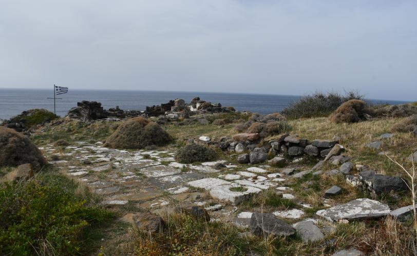 Άποψη του ναού από τα ανατολικά