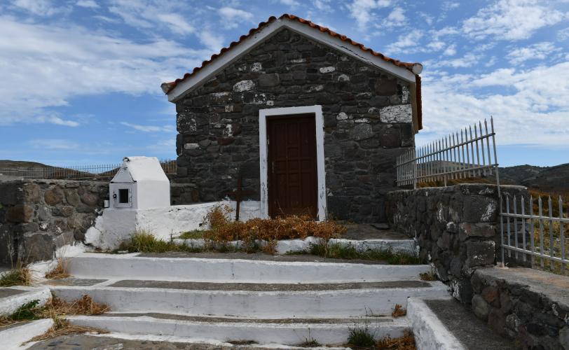 Άποψη του ναΐσκου από τα δυτικά